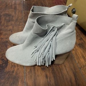 Frown vintage heel booties
